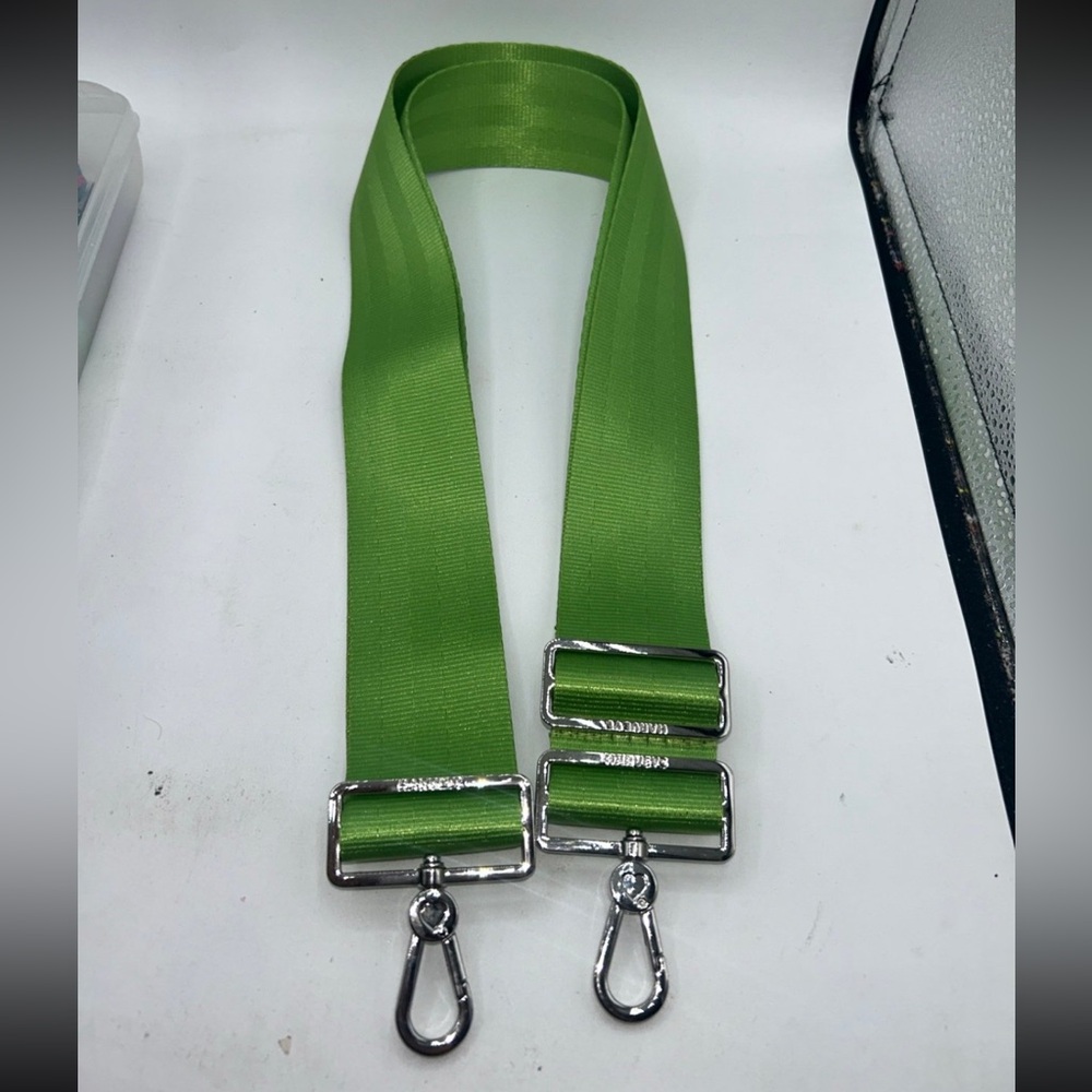 Harvey’s seatbelt 5 panel Apple Green CnC